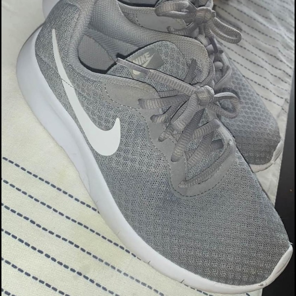 Nike free run shoes